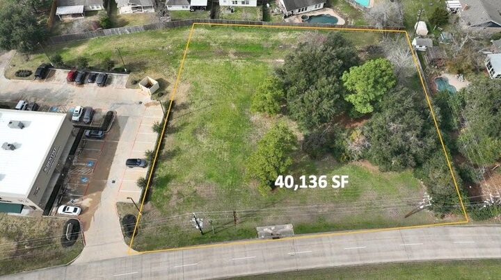 Property Photo: 11213 N Eldridge Parkway TX 77065