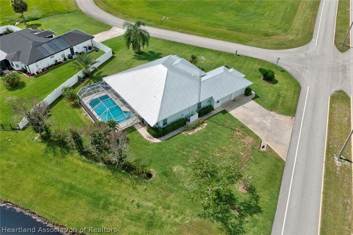 Property Photo:  825 Holly Drive  FL 33876 
