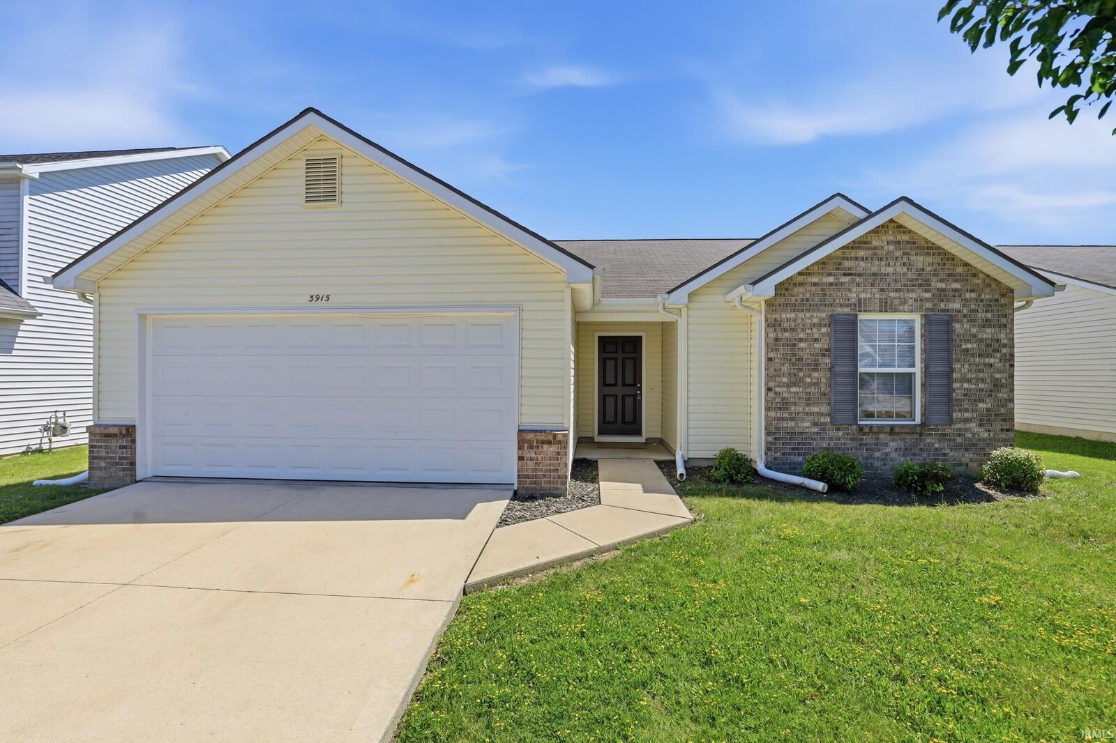 Property Photo:  3915 Wingspread Cove  IN 46818-9193 