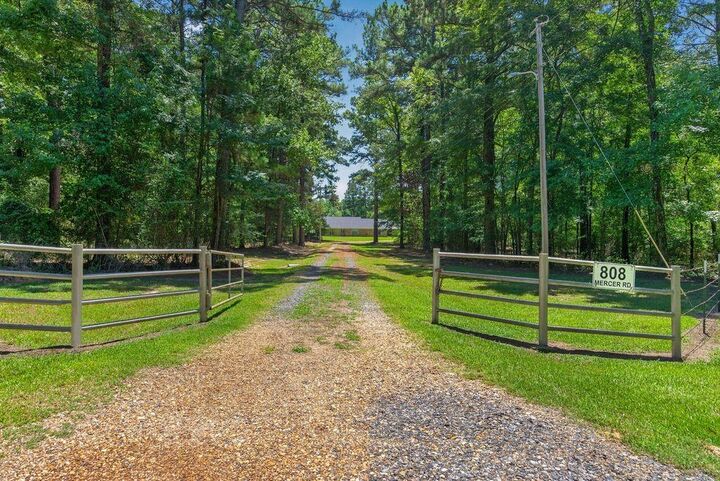 Property Photo: 808 Mercer Rd TX 75672