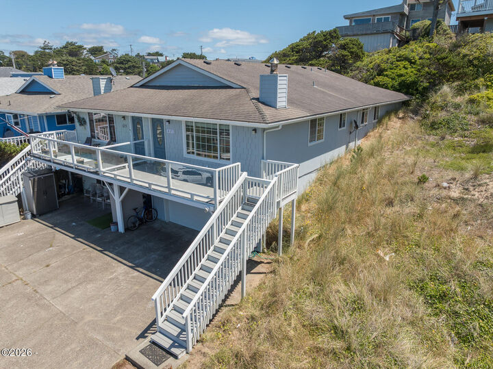 Property Photo: 635 SW Elizabeth Street OR 97365