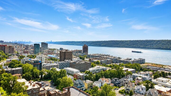 Property Photo: 270 North Broadway 4A NY 10701