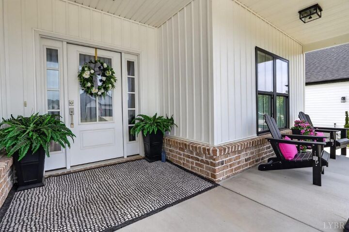 Property Photo: 1268 Stoney Ridge Boulevard VA 24551