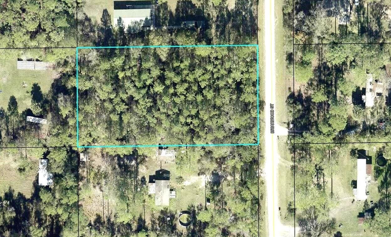 Property Photo: 2828 Briarwood Street FL 32110