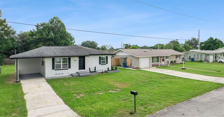 Property Photo: 2230 SE 1st Street FL 32763