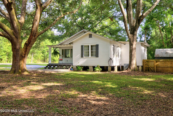 Property Photo: 15264 Hudson Krohn Road MS 39532