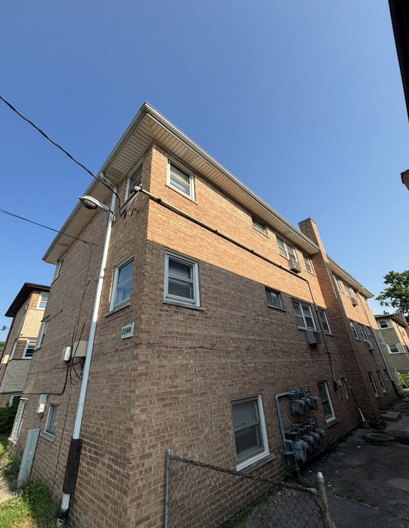 Property Photo:  2114 135th Place 2  IL 60406 