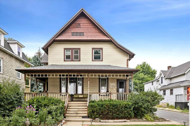 Property Photo: 430 N La Grange Road IL 60526