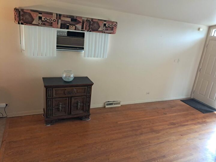 Property Photo: 1236 E 85th Street IL 60619