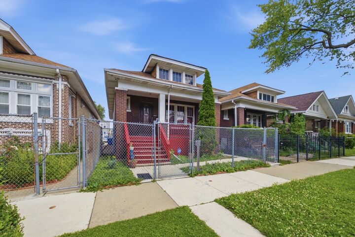 Property Photo: 6325 S Francisco Avenue IL 60629
