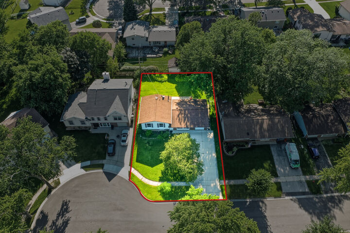 Property Photo: 7798 Asbury Circle S IL 60133