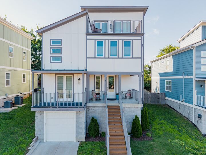 Property Photo:  60 Twin St  TN 37209 