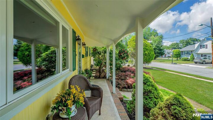 Property Photo:  9 Fairway Avenue  NJ 07630 