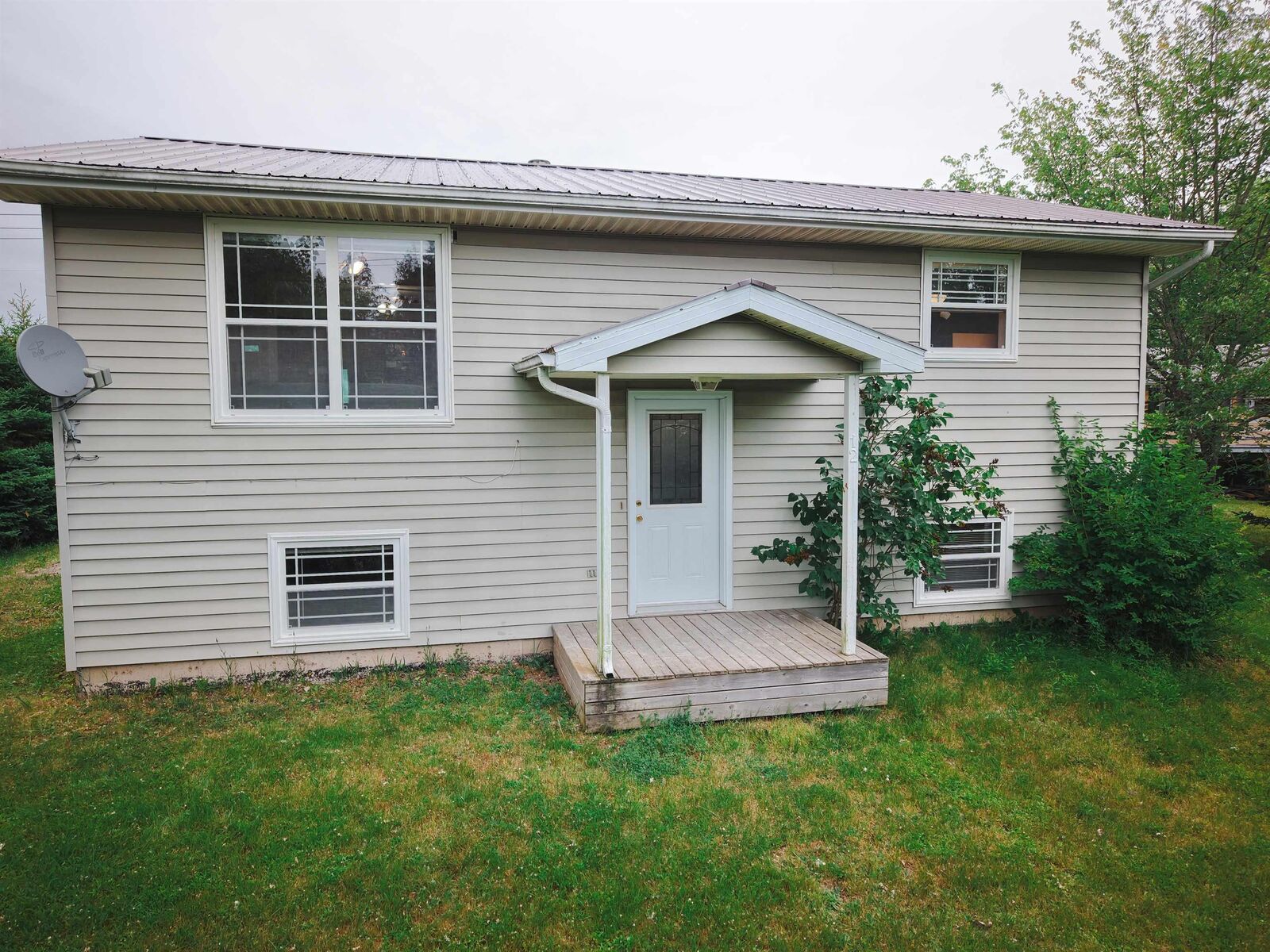 Property Photo:  3 Windcrest Avenue  NS B0N 2J0 