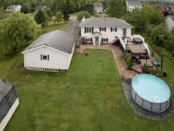 Property Photo: 81 Bonavista Avenue NS B0N 1C0