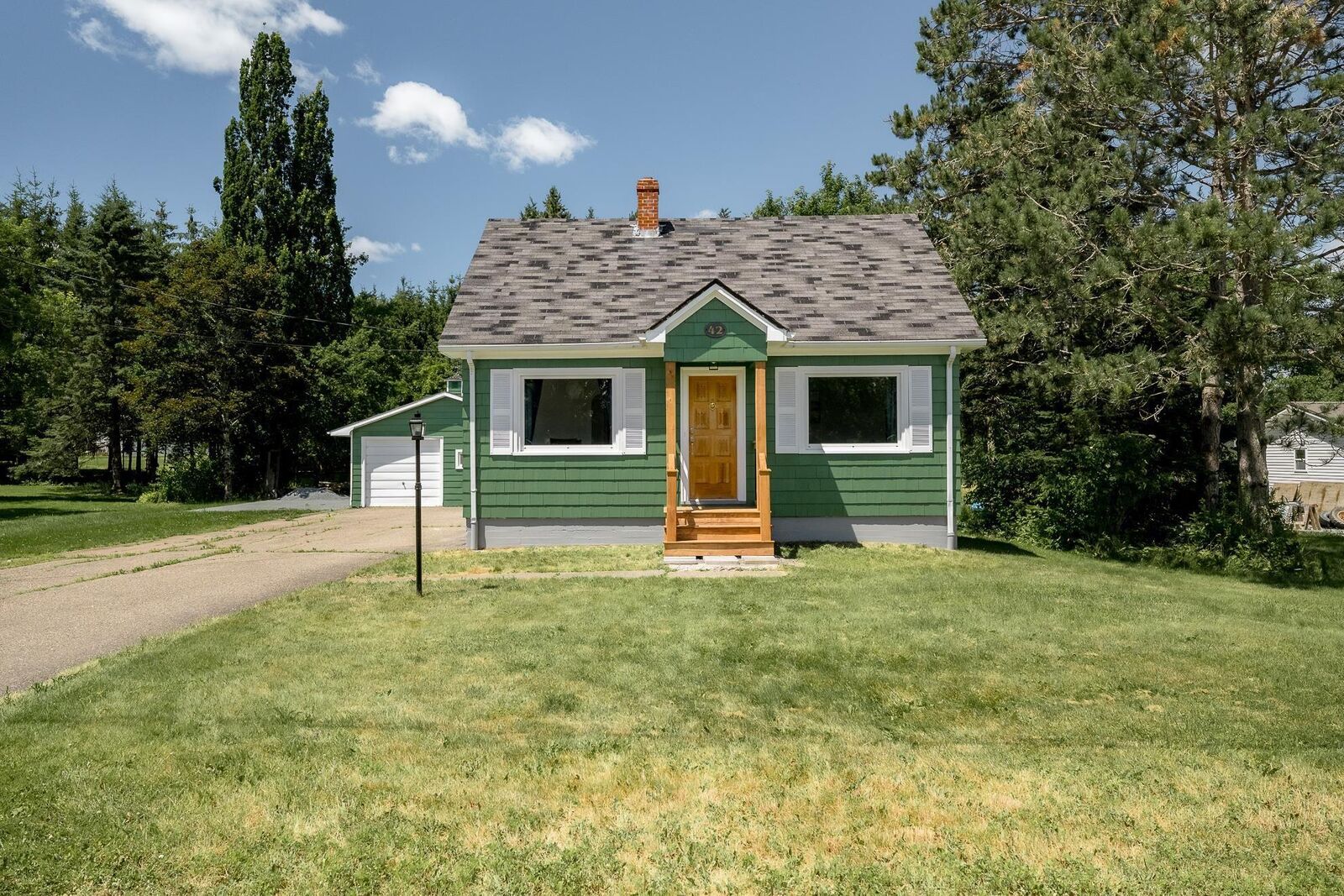 Property Photo: 42 Asquith Avenue NS B0N 2J0