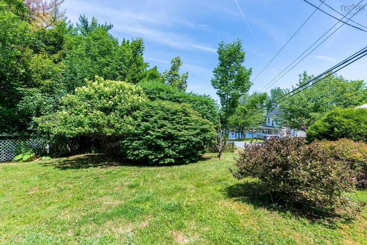 Property Photo:  20 Pine Street  NS B4V 1X5 