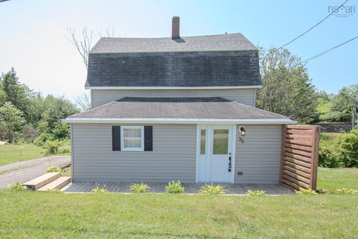 35 Foxbrook Road — photo 1