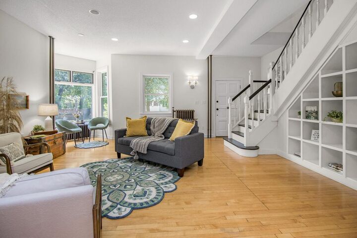 Property Photo:  1031 Saint Clair Avenue  MN 55105 