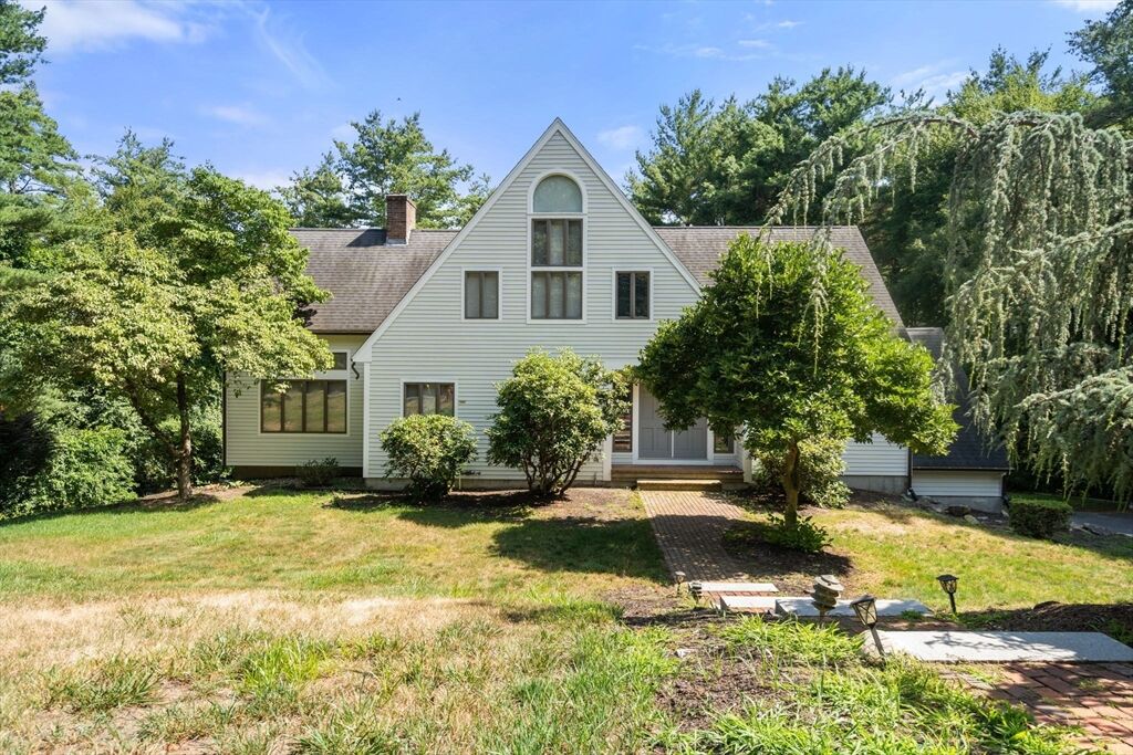 Property Photo:  7 Larch Rd  MA 01720 