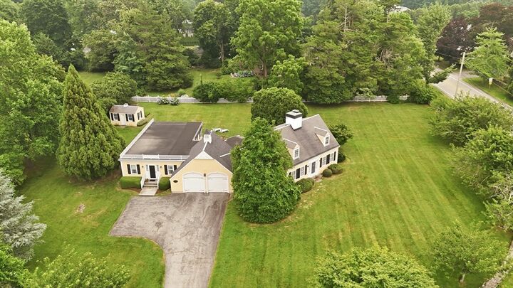 Property Photo:  142 Ferry Rd  RI 02809 