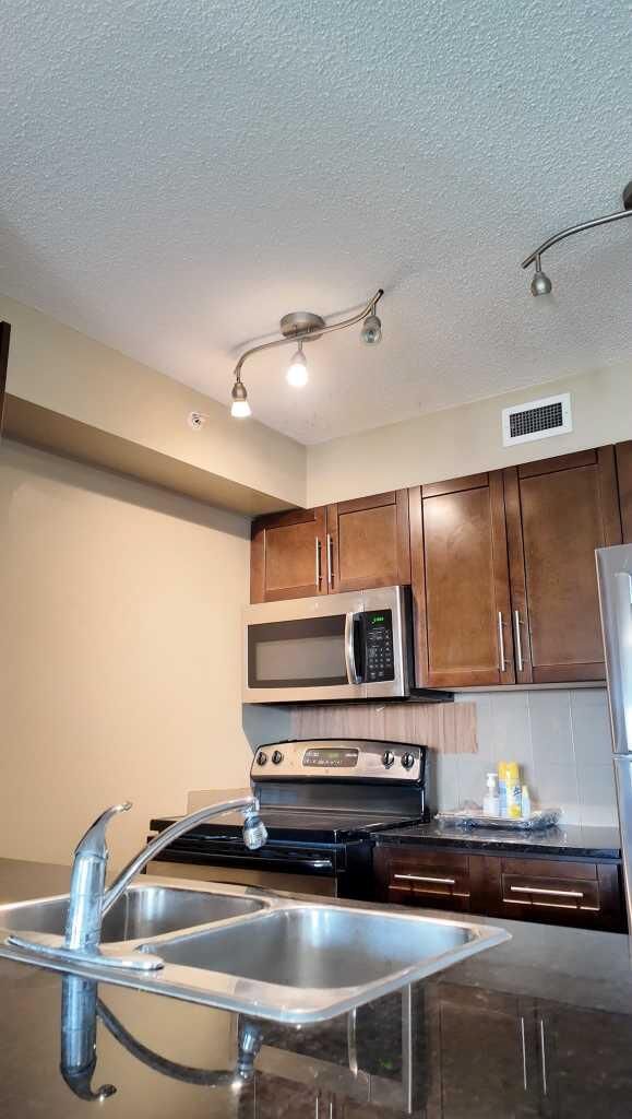 Property Photo: 7110 80 Avenue NE 420 AB T3J 0N4
