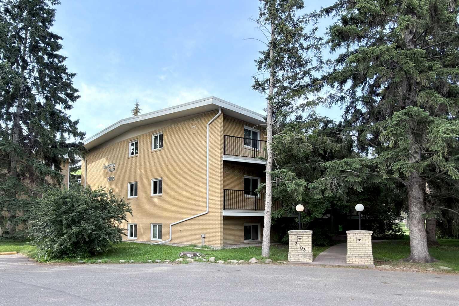 Property Photo: 3103 Blakiston Drive NW 102 AB T2L 1L7