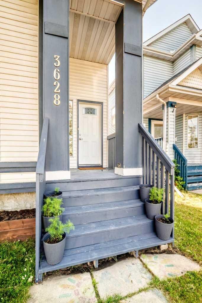 Property Photo: 3628 Catalina Boulevard NE AB T1Y 6W6