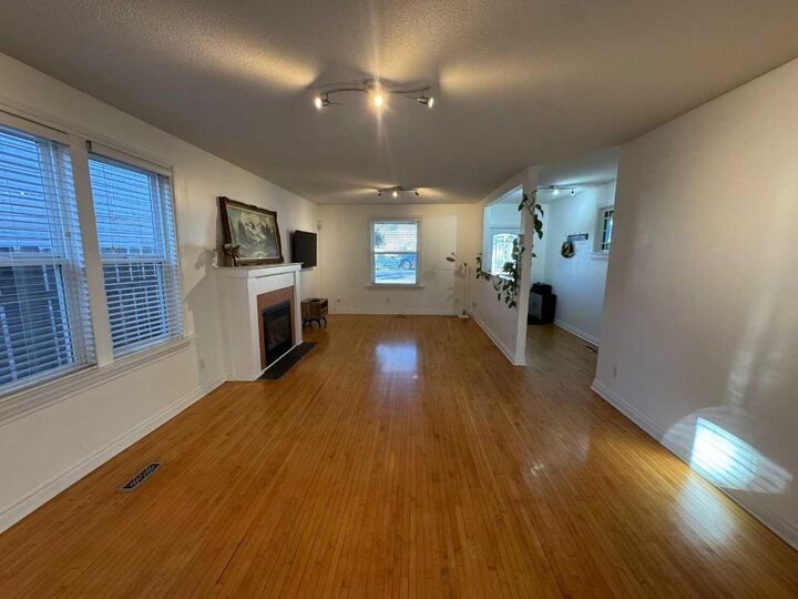 Property Photo: 721 6 Street S AB T1J 2E5