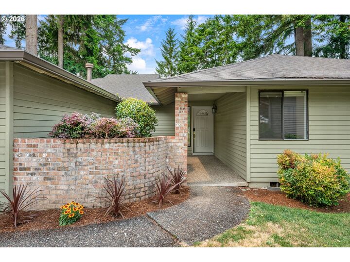 Property Photo:  10075 SW Flicka Pl  OR 97008 