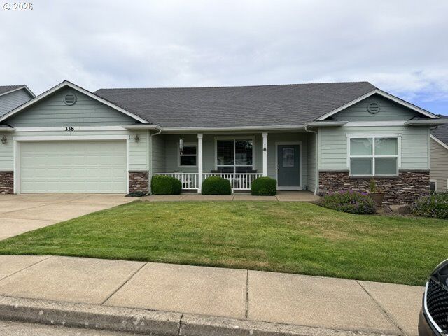 Property Photo: 338 NW Ivy Ave OR 97338