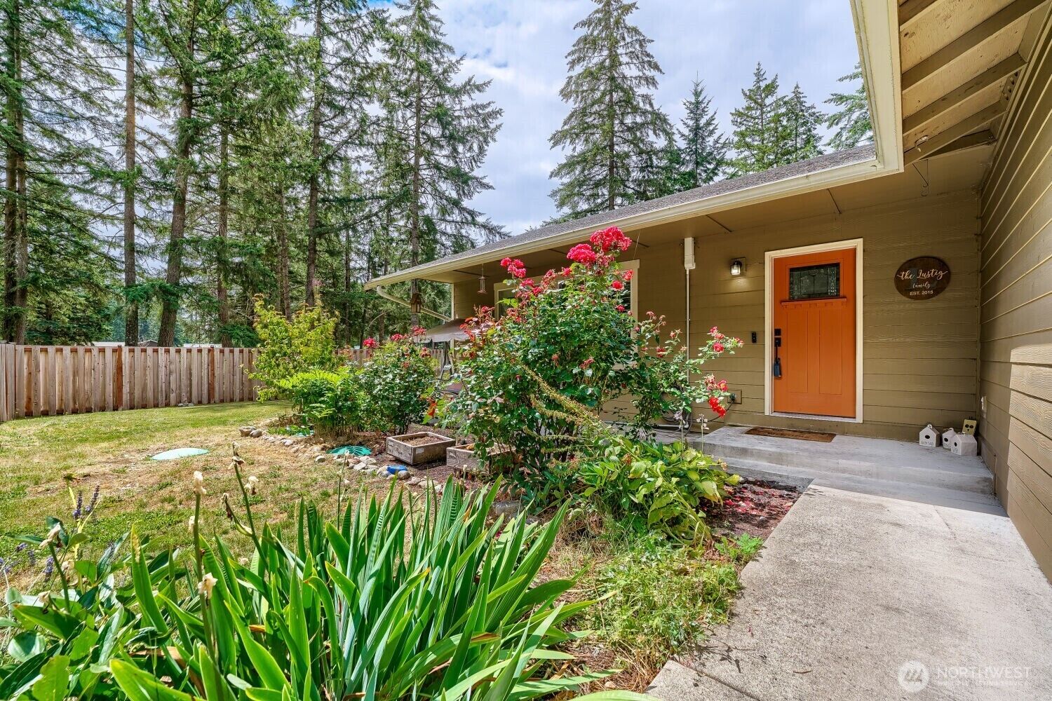 Property Photo:  23402  60th Avenue E  WA 98338 