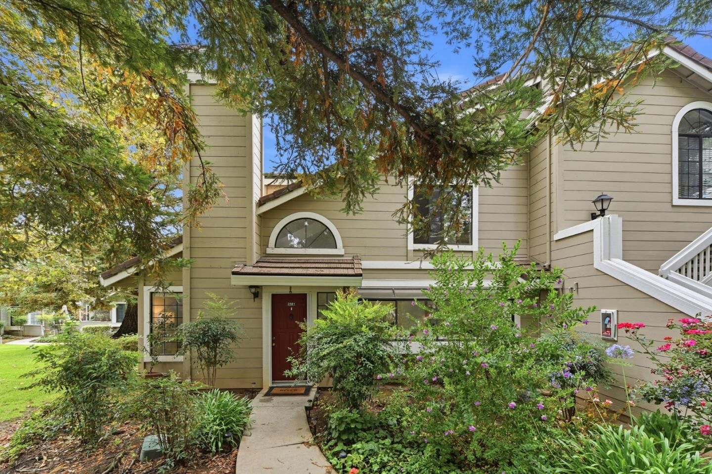 Property Photo: 2561 Yerba Bank CA 95121