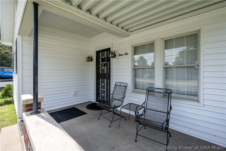Property Photo:  310 W Daisy Lane  IN 47150 