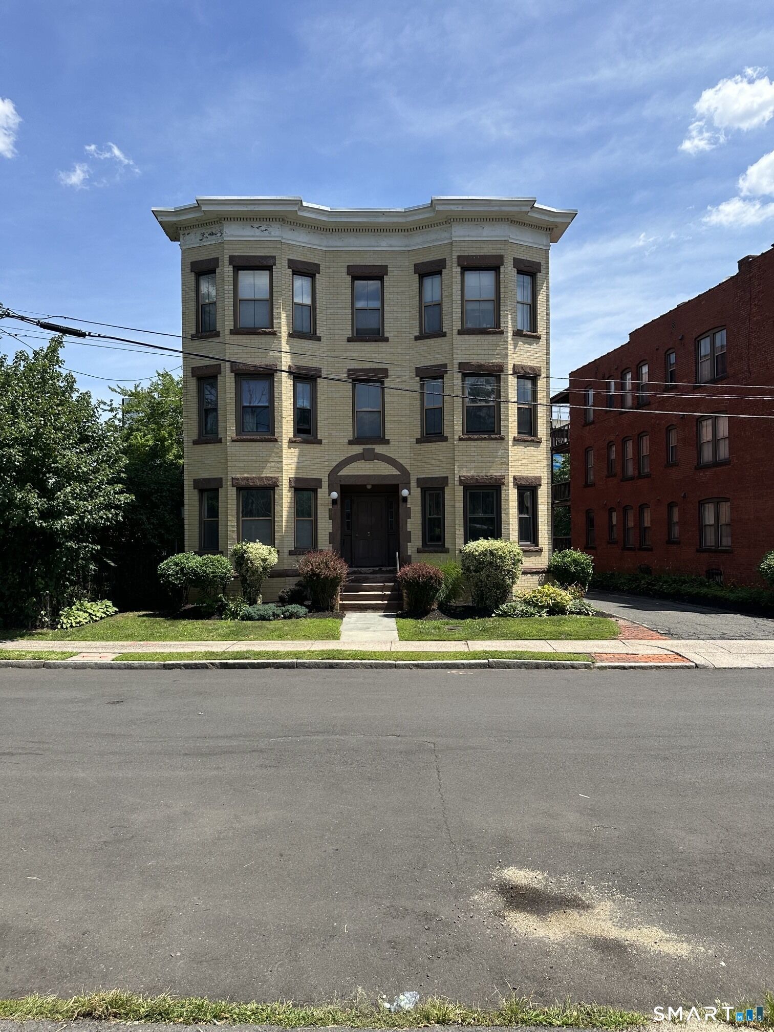 Property Photo:  36 Essex Street 1C  CT 06114 
