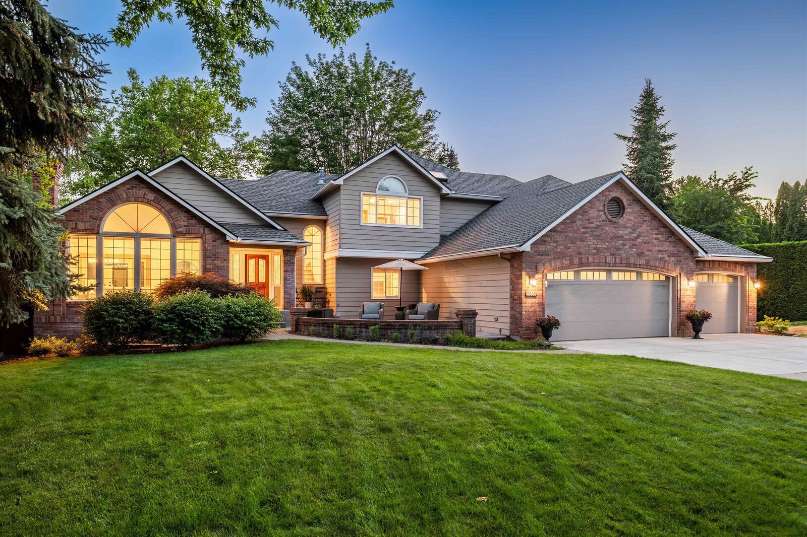 Property Photo: 2006 E Westminster Ln WA 99223