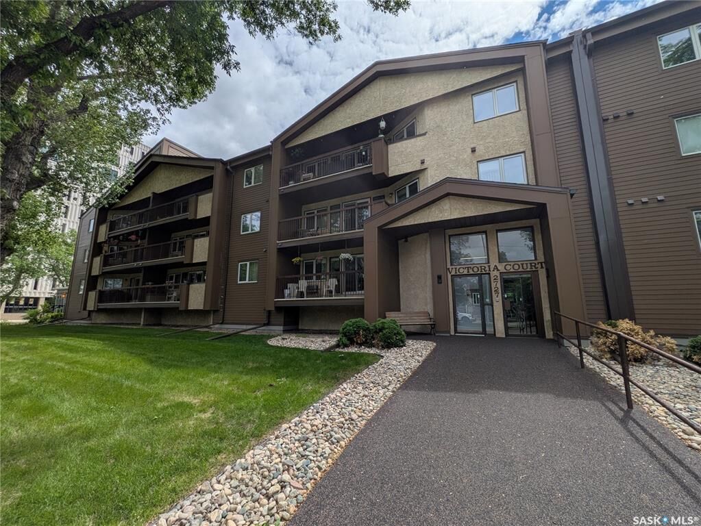 Property Photo:  2727 Victoria Avenue 107  SK S4T 1K4 