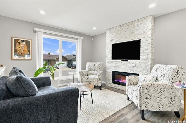 Property Photo: 857 Reimer Road SK S0K 0A2