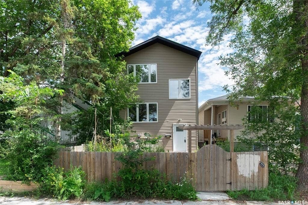 Property Photo: 1337 Montague Street SK S4T 3J1