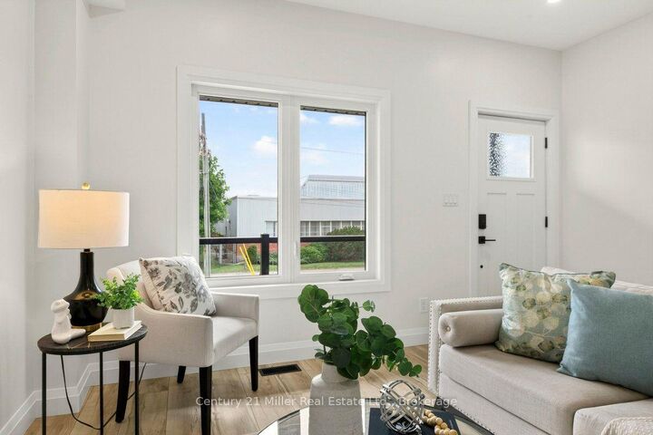 39 Victoria Street — photo 1