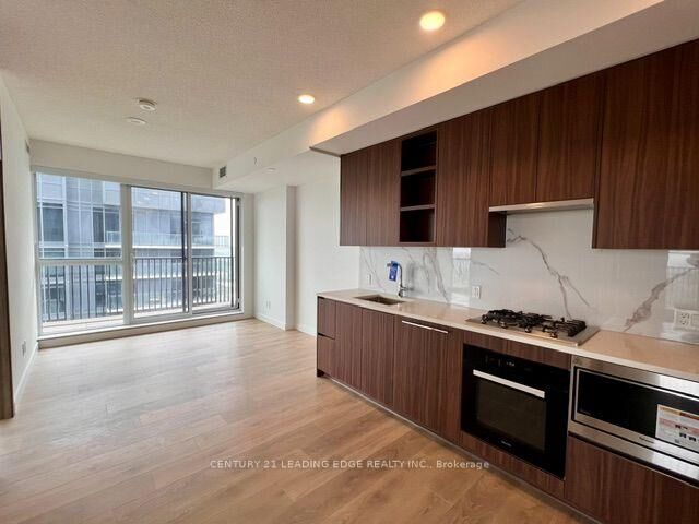 Property Photo:  68 Esther Shiner Boulevard 1911  ON M2K 0J6 