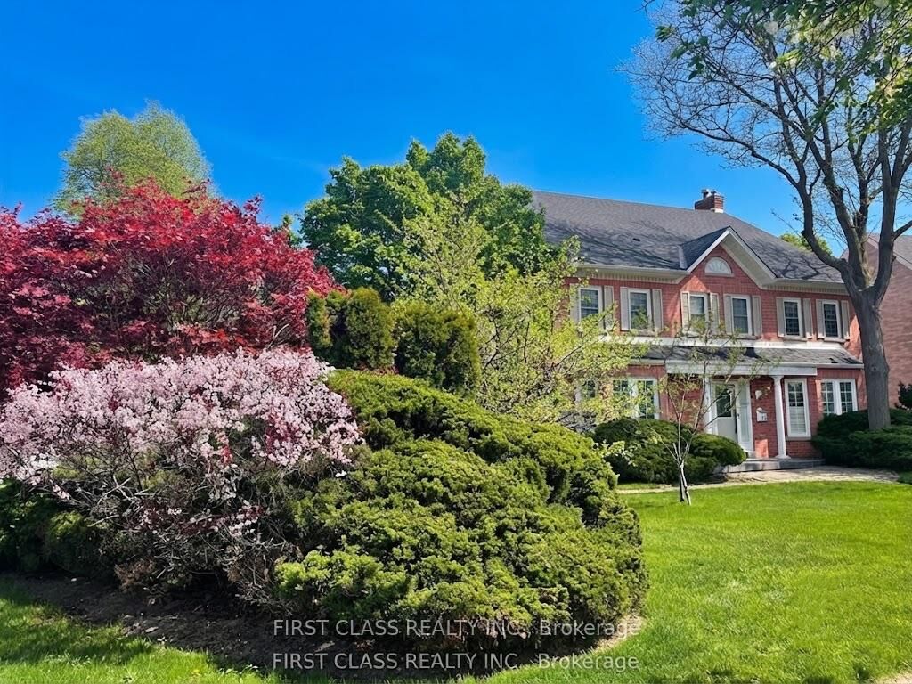 Property Photo: 125 Longwater Chase ON L3R 4A9