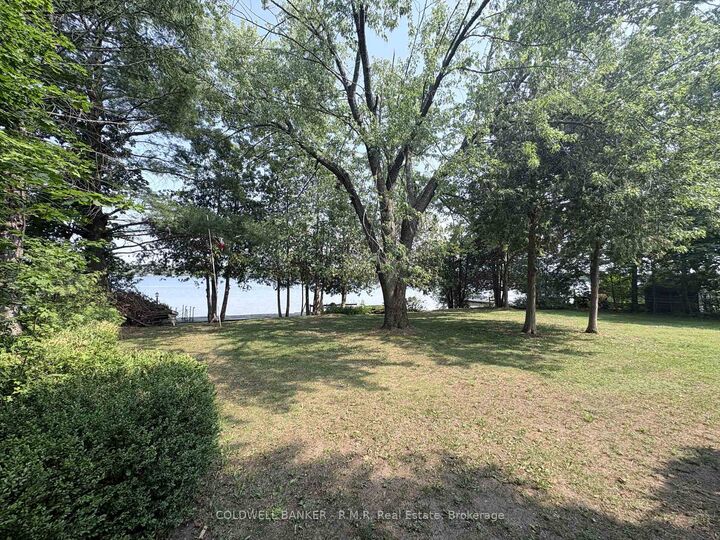 Photo de la propriété:  60 Pinewood Boulevard  ON K0M 2T0 