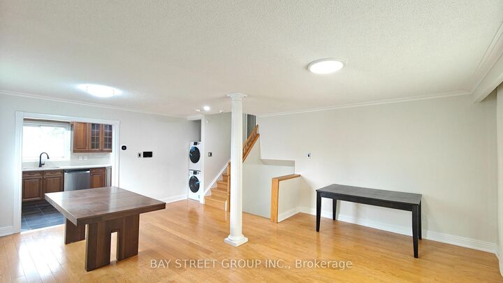Property Photo: 9 Mosedale Crescent Upper ON M2J 3A3