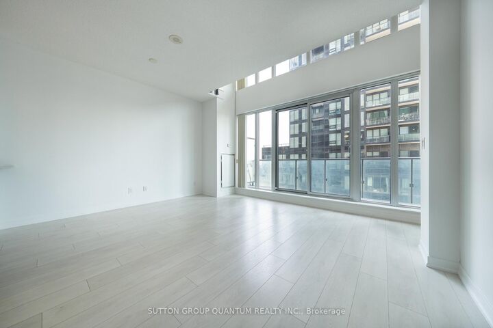 Property Photo:  150 East Liberty Street 1012  ON M6K 3R5 