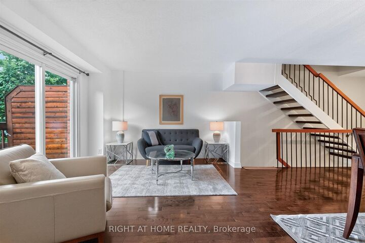 Property Photo: 186 Woodbridge Avenue 45 ON L4L 2S8