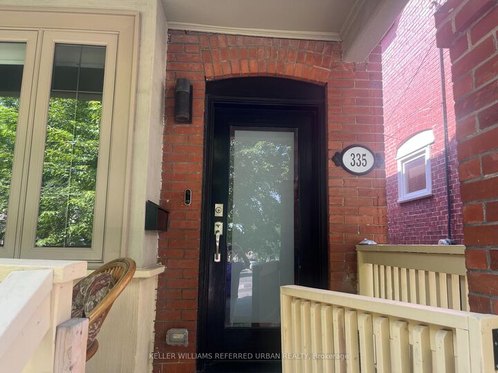 Property Photo: 335 Roehampton Avenue ON M4P 1S3
