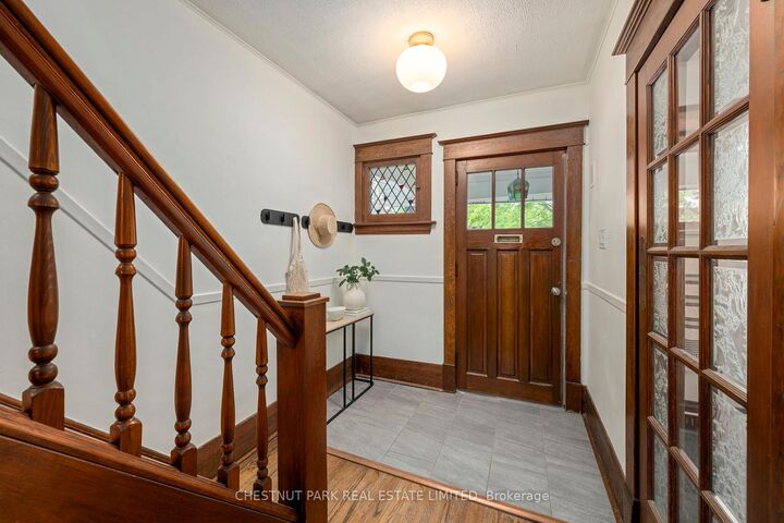 Property Photo: 94 Briscoe Street E ON N6C 1X2