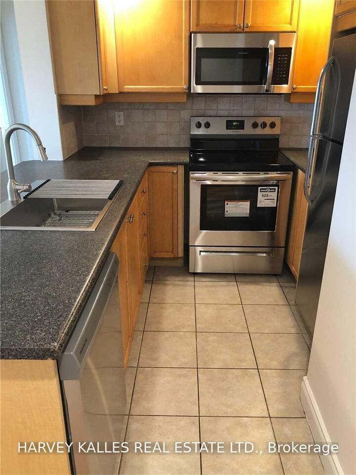Property Photo: 15 Northtown Way 1224 ON M2N 7A2