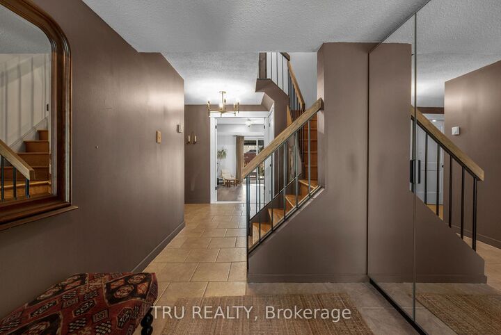 Property Photo:  270 Dalehurst Drive G  ON K2G 4M8 